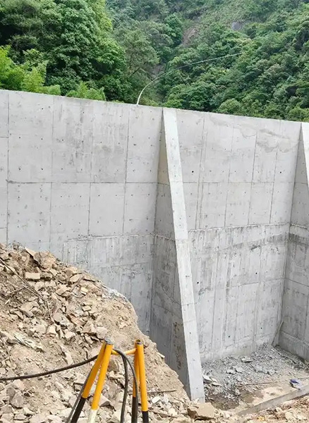 开封杞县重力式挡土墙